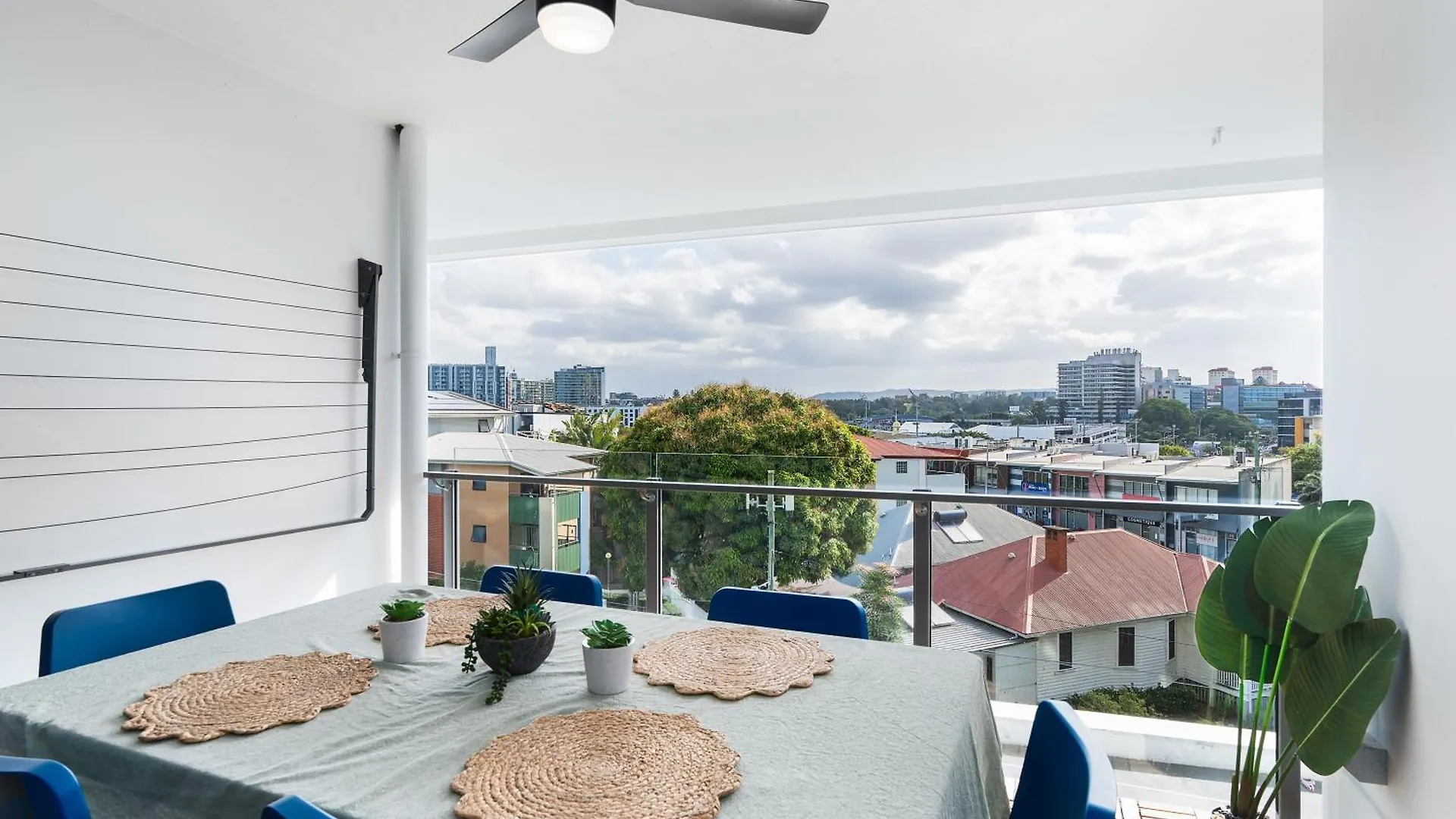 公寓 Modern And Stylish Apt With Large Balcony And Parking! 布里斯班